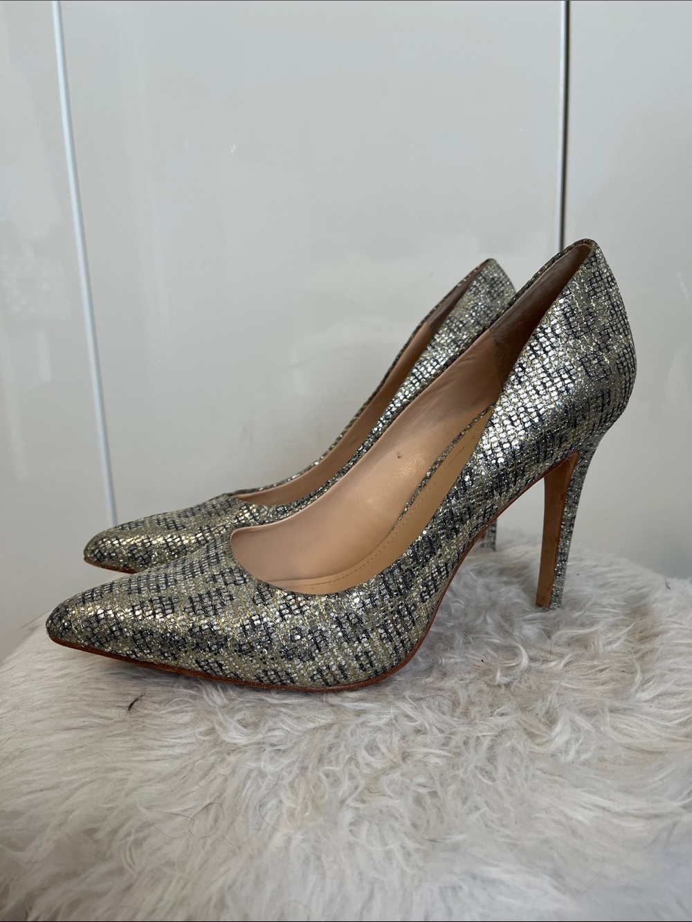 Vince Camuto Silver Glitter Pointed Toe Stiletto Pumps, Size 8.5